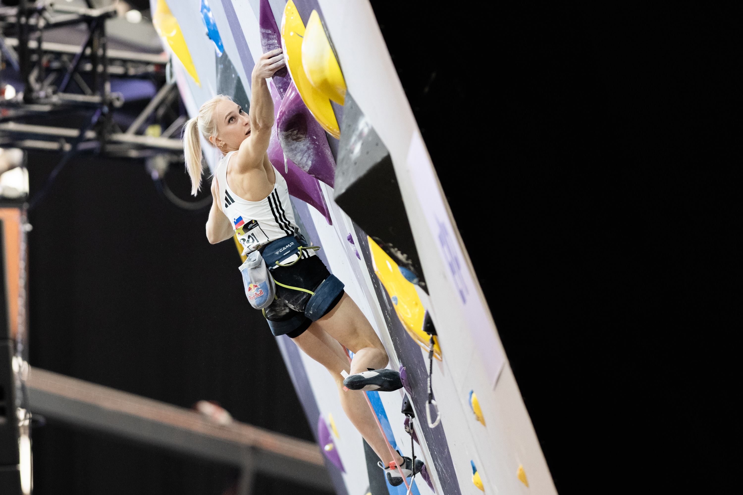 Lead climbers shine as women progress in Bern World Championships